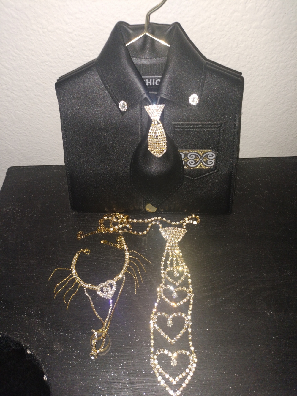Black  Tie Purse heart necklace and matching wrist/ring bracelet